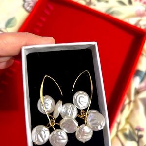 Elegant Gold and White Pearl Earrings
